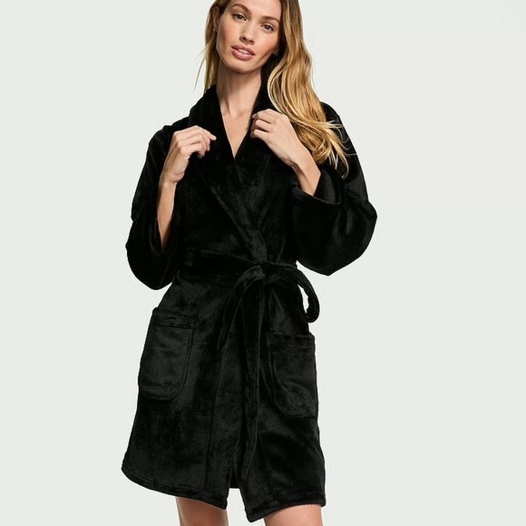 Victoria's Secret Other - Victoria's Secret NWT Charcoal Plush Robe